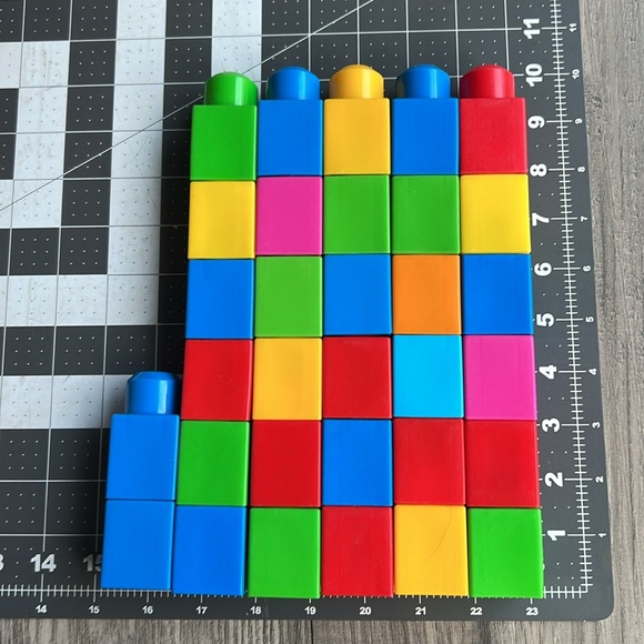 MEGA BLOKS building brick STEM toys 120+ pieces - Picture 4 of 9